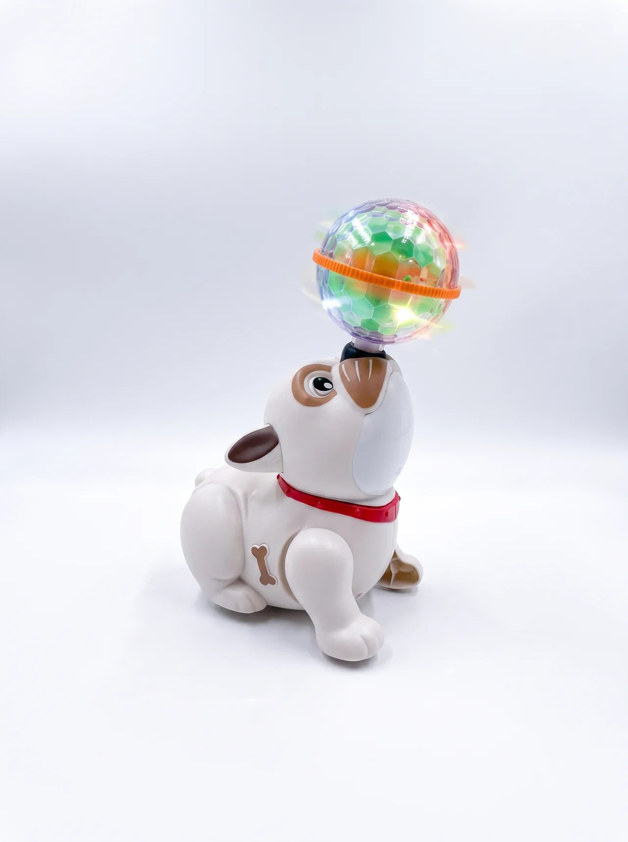 Plesni pas sa svjetlećom loptom — svira i svijetli🐶